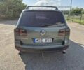 Серый Фольксваген Туарег, объемом двигателя 3 л и пробегом 312 тыс. км за 3000 $, фото 4 на Automoto.ua