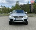 Серый Фольксваген Туарег, объемом двигателя 0 л и пробегом 350 тыс. км за 3600 $, фото 7 на Automoto.ua