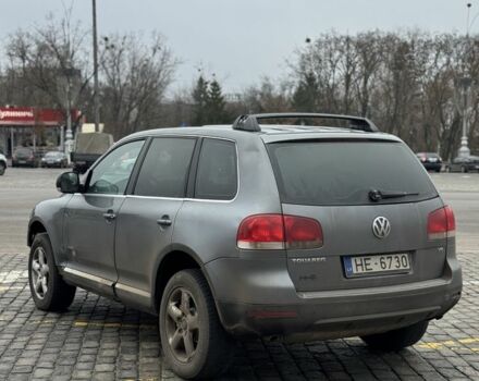 Серый Фольксваген Туарег, объемом двигателя 0 л и пробегом 320 тыс. км за 3000 $, фото 3 на Automoto.ua