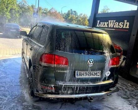 Серый Фольксваген Туарег, объемом двигателя 4.9 л и пробегом 260 тыс. км за 6000 $, фото 7 на Automoto.ua