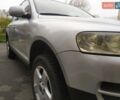 Серый Фольксваген Туарег, объемом двигателя 2.46 л и пробегом 300 тыс. км за 7499 $, фото 9 на Automoto.ua