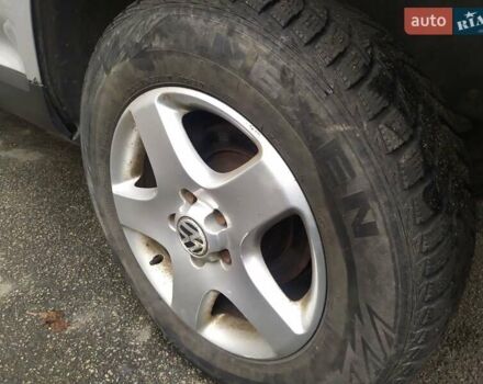 Серый Фольксваген Туарег, объемом двигателя 2.46 л и пробегом 300 тыс. км за 7499 $, фото 14 на Automoto.ua