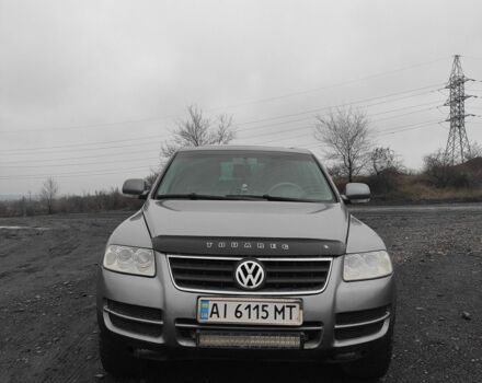 Серый Фольксваген Туарег, объемом двигателя 3.2 л и пробегом 219 тыс. км за 7300 $, фото 1 на Automoto.ua