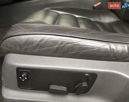 Серый Фольксваген Туарег, объемом двигателя 2.46 л и пробегом 300 тыс. км за 7499 $, фото 17 на Automoto.ua