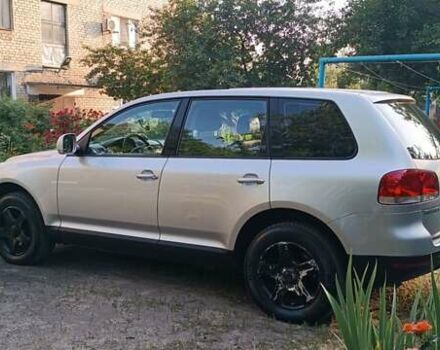 Сірий Фольксваген Туарег, об'ємом двигуна 2.5 л та пробігом 260 тис. км за 7300 $, фото 6 на Automoto.ua