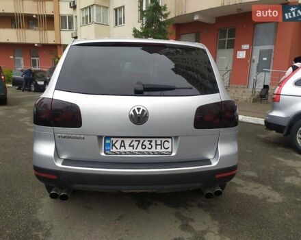 Серый Фольксваген Туарег, объемом двигателя 2.46 л и пробегом 300 тыс. км за 7499 $, фото 3 на Automoto.ua