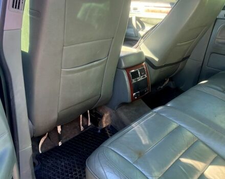 Серый Фольксваген Туарег, объемом двигателя 4.9 л и пробегом 260 тыс. км за 6000 $, фото 5 на Automoto.ua