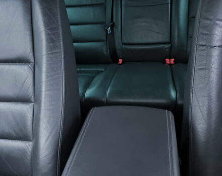 Серый Фольксваген Туарег, объемом двигателя 2.97 л и пробегом 370 тыс. км за 13000 $, фото 13 на Automoto.ua