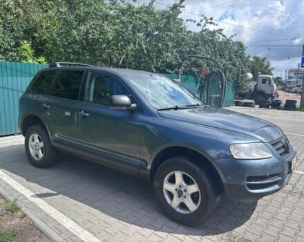 Фольксваген Туарег 2004 в Славянске на Automoto.ua Серый Фольксваген Туарег, объемом двигателя 2.5 л и пробегом 270 тыс. км за 4650 $, фото 1 на Automoto.ua