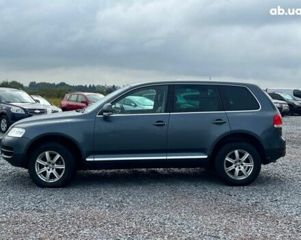 Серый Фольксваген Туарег, объемом двигателя 2.5 л и пробегом 333 тыс. км за 7440 $, фото 3 на Automoto.ua