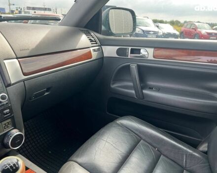 Серый Фольксваген Туарег, объемом двигателя 2.5 л и пробегом 333 тыс. км за 7440 $, фото 27 на Automoto.ua