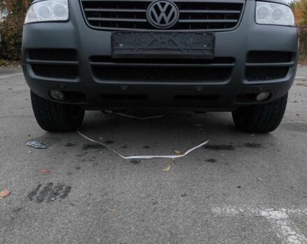 Серый Фольксваген Туарег, объемом двигателя 3 л и пробегом 371 тыс. км за 8500 $, фото 4 на Automoto.ua