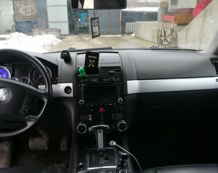 Сірий Фольксваген Туарег, об'ємом двигуна 2.5 л та пробігом 355 тис. км за 8000 $, фото 7 на Automoto.ua