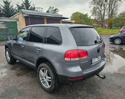 Серый Фольксваген Туарег, объемом двигателя 2.5 л и пробегом 296 тыс. км за 2600 $, фото 2 на Automoto.ua