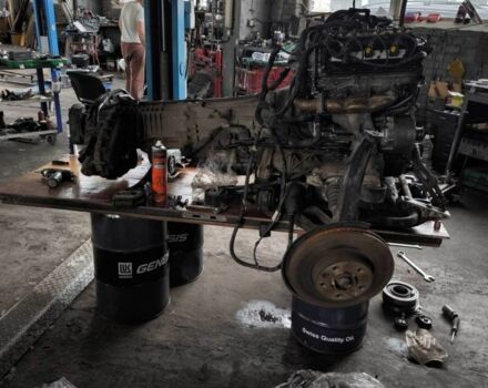 Серый Фольксваген Туарег, объемом двигателя 3 л и пробегом 370 тыс. км за 13000 $, фото 21 на Automoto.ua