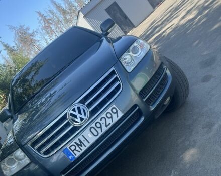 Серый Фольксваген Туарег, объемом двигателя 2.5 л и пробегом 281 тыс. км за 5500 $, фото 12 на Automoto.ua