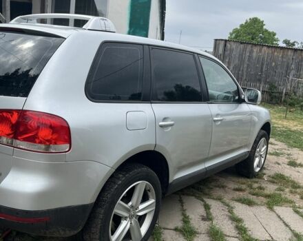 Серый Фольксваген Туарег, объемом двигателя 3 л и пробегом 400 тыс. км за 9000 $, фото 6 на Automoto.ua