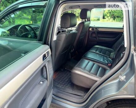 Серый Фольксваген Туарег, объемом двигателя 0 л и пробегом 230 тыс. км за 5900 $, фото 48 на Automoto.ua