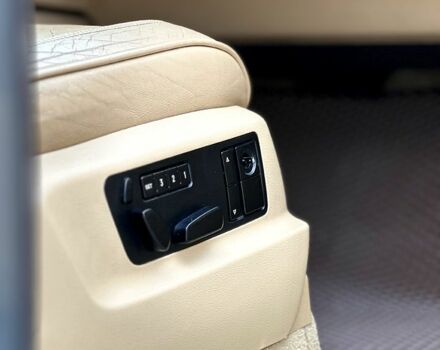 Серый Фольксваген Туарег, объемом двигателя 2.5 л и пробегом 340 тыс. км за 7200 $, фото 8 на Automoto.ua