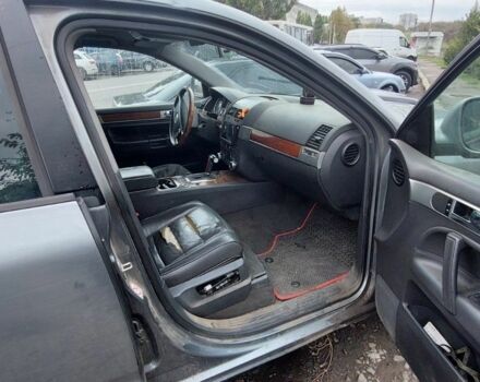 Серый Фольксваген Туарег, объемом двигателя 0 л и пробегом 290 тыс. км за 3000 $, фото 5 на Automoto.ua