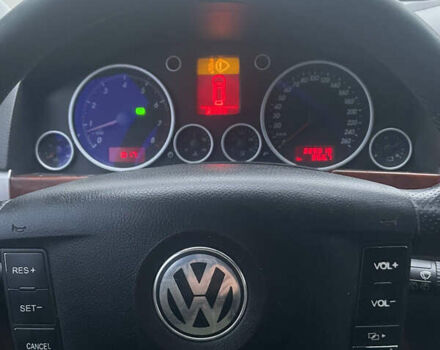 Серый Фольксваген Туарег, объемом двигателя 3.19 л и пробегом 230 тыс. км за 7200 $, фото 9 на Automoto.ua