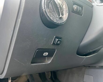 Серый Фольксваген Туарег, объемом двигателя 2.5 л и пробегом 333 тыс. км за 7440 $, фото 34 на Automoto.ua