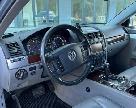 Серый Фольксваген Туарег, объемом двигателя 3.19 л и пробегом 290 тыс. км за 5999 $, фото 15 на Automoto.ua