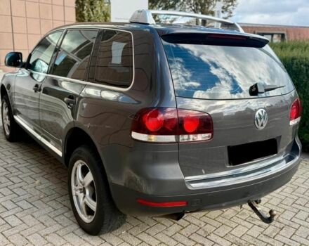 Серый Фольксваген Туарег, объемом двигателя 3 л и пробегом 213 тыс. км за 3455 $, фото 3 на Automoto.ua