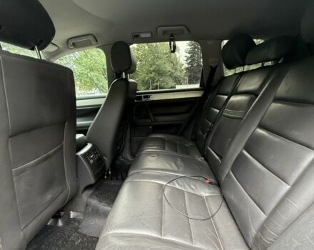 Серый Фольксваген Туарег, объемом двигателя 2 л и пробегом 473 тыс. км за 3700 $, фото 1 на Automoto.ua