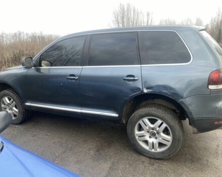 Сірий Фольксваген Туарег, об'ємом двигуна 5 л та пробігом 320 тис. км за 4000 $, фото 16 на Automoto.ua