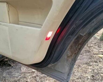 Серый Фольксваген Туарег, объемом двигателя 2.5 л и пробегом 315 тыс. км за 3800 $, фото 12 на Automoto.ua