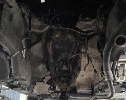 Серый Фольксваген Туарег, объемом двигателя 3 л и пробегом 370 тыс. км за 13000 $, фото 22 на Automoto.ua