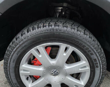 Серый Фольксваген Туарег, объемом двигателя 2.97 л и пробегом 370 тыс. км за 13000 $, фото 24 на Automoto.ua