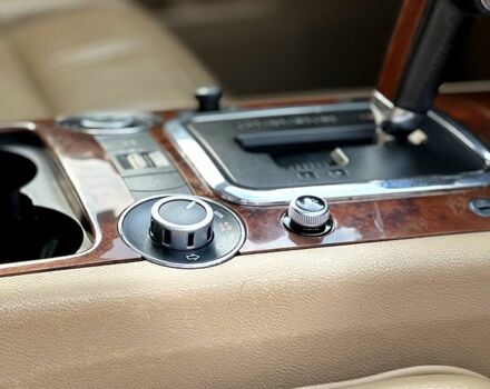 Серый Фольксваген Туарег, объемом двигателя 2.5 л и пробегом 340 тыс. км за 7200 $, фото 6 на Automoto.ua