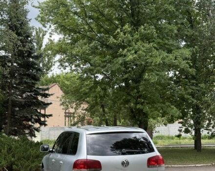 Серый Фольксваген Туарег, объемом двигателя 2 л и пробегом 473 тыс. км за 3700 $, фото 5 на Automoto.ua