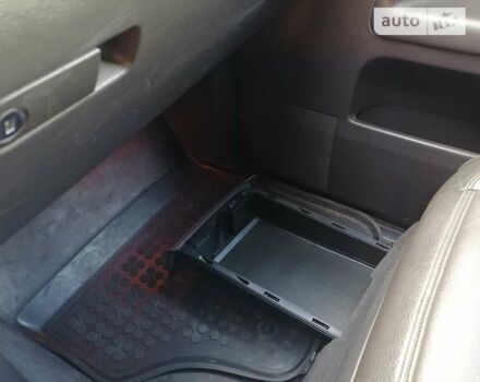 Серый Фольксваген Туарег, объемом двигателя 0 л и пробегом 230 тыс. км за 5900 $, фото 46 на Automoto.ua