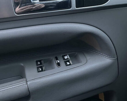 Серый Фольксваген Туарег, объемом двигателя 3.19 л и пробегом 230 тыс. км за 7200 $, фото 7 на Automoto.ua