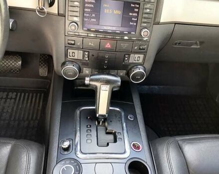 Серый Фольксваген Туарег, объемом двигателя 0 л и пробегом 230 тыс. км за 5900 $, фото 33 на Automoto.ua