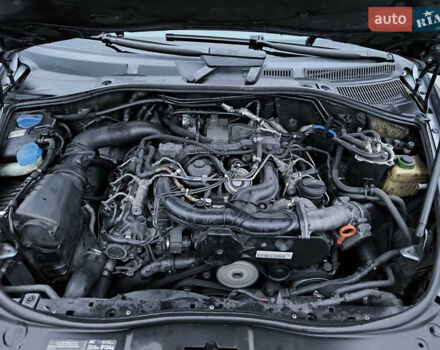 Серый Фольксваген Туарег, объемом двигателя 2.97 л и пробегом 370 тыс. км за 13000 $, фото 23 на Automoto.ua