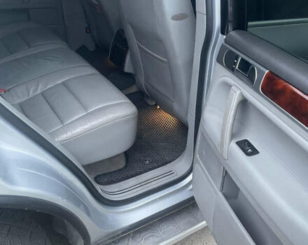 Серый Фольксваген Туарег, объемом двигателя 3.19 л и пробегом 230 тыс. км за 7200 $, фото 13 на Automoto.ua