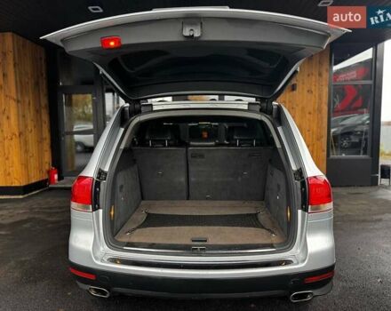 Серый Фольксваген Туарег, объемом двигателя 4.2 л и пробегом 309 тыс. км за 6999 $, фото 22 на Automoto.ua