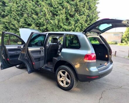 Серый Фольксваген Туарег, объемом двигателя 0 л и пробегом 230 тыс. км за 5900 $, фото 26 на Automoto.ua