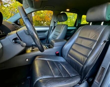 Серый Фольксваген Туарег, объемом двигателя 2 л и пробегом 1 тыс. км за 1881 $, фото 4 на Automoto.ua