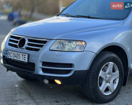 Серый Фольксваген Туарег, объемом двигателя 3.19 л и пробегом 290 тыс. км за 5999 $, фото 5 на Automoto.ua