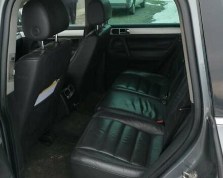 Сірий Фольксваген Туарег, об'ємом двигуна 2.5 л та пробігом 355 тис. км за 8000 $, фото 6 на Automoto.ua