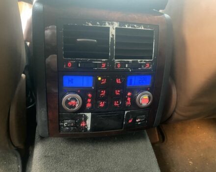 Сірий Фольксваген Туарег, об'ємом двигуна 5 л та пробігом 320 тис. км за 4000 $, фото 12 на Automoto.ua