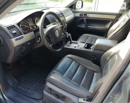 Серый Фольксваген Туарег, объемом двигателя 0 л и пробегом 230 тыс. км за 5900 $, фото 35 на Automoto.ua