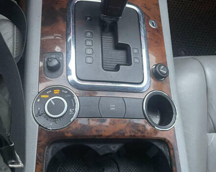 Серый Фольксваген Туарег, объемом двигателя 3.19 л и пробегом 230 тыс. км за 7200 $, фото 10 на Automoto.ua