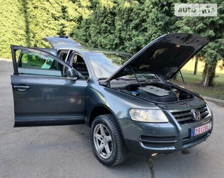 Серый Фольксваген Туарег, объемом двигателя 0 л и пробегом 230 тыс. км за 5900 $, фото 20 на Automoto.ua