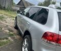 Серый Фольксваген Туарег, объемом двигателя 3 л и пробегом 400 тыс. км за 9000 $, фото 7 на Automoto.ua